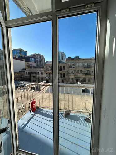 İcarəyə verilir 3 otaqlı köhnə tikili 72 m², Sahil m., photo 1 from 11