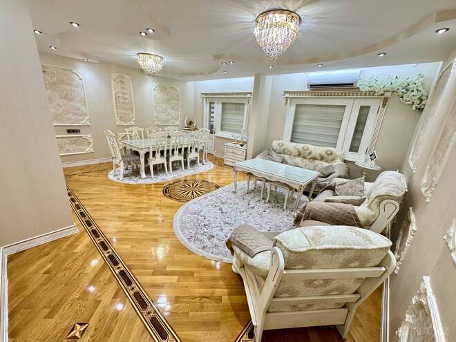 Продаётся 5-комн. вторичка 130 м², м. Насими, photo 1 from 19