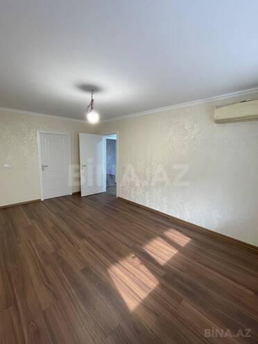 Satılır 3 otaqlı köhnə tikili 68 m², İnşaatçılar m., photo 5 from 14