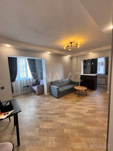 Сдается 2-комн. вторичка 60 м², пос. Ени Гюнешли, photo 1 from 12