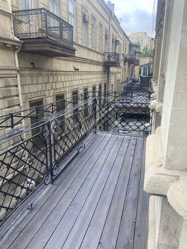 İcarəyə verilir 3 otaqlı köhnə tikili 110 m², İçəri Şəhər m., photo 13 from 23