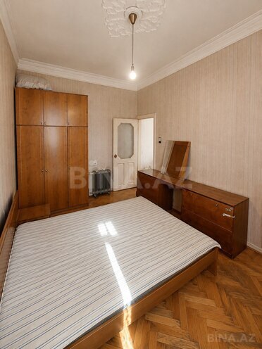 İcarəyə verilir 2 otaqlı köhnə tikili 55 m², 28 May m., photo 1 from 6