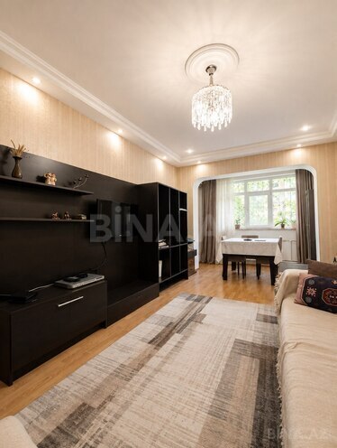 Продаётся 3-комн. вторичка 85 м², м. Насими, photo 1 from 12