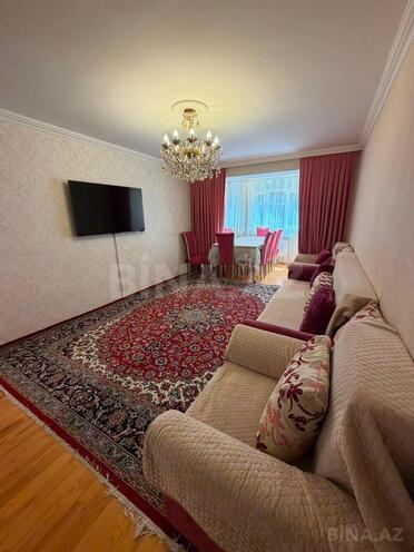 Satılır 3 otaqlı köhnə tikili 80 m², Qara Qarayev m., photo 1 from 13