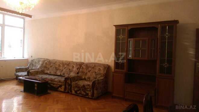 İcarəyə verilir 3 otaqlı köhnə tikili 150 m², 8 Noyabr m., photo 3 from 16