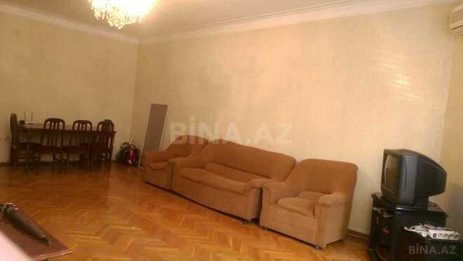 İcarəyə verilir 3 otaqlı köhnə tikili 150 m², 8 Noyabr m., photo 1 from 16