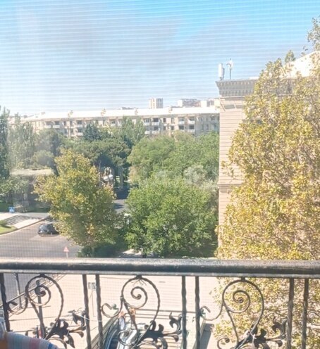 Satılır 2 otaqlı köhnə tikili 45 m², Yasamal r., photo 4 from 14