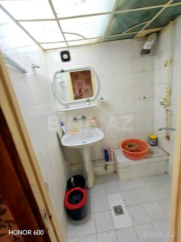Продаётся 3-комн. вторичка 65 м², м. Кара Караев, photo 25 from 31