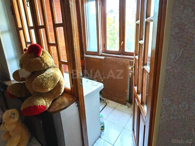 Продаётся 3-комн. вторичка 65 м², м. Кара Караев, photo 18 from 31