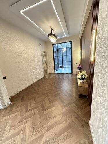 Продаётся 3-комн. новостройка 75 м², Абшеронcкий  р., photo 1 from 22