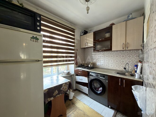Satılır 3 otaqlı köhnə tikili 70 m², Qara Qarayev m., photo 12 from 15