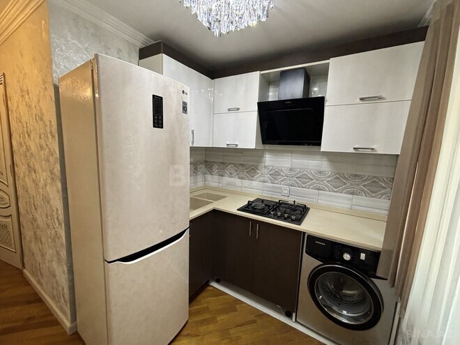 Продаётся 3-комн. вторичка 78 м², м. Нефтчиляр, photo 13 from 17