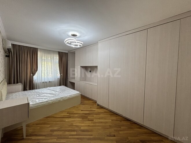 Продаётся 3-комн. вторичка 78 м², м. Нефтчиляр, photo 10 from 17
