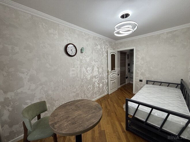 Продаётся 3-комн. вторичка 78 м², м. Нефтчиляр, photo 8 from 17