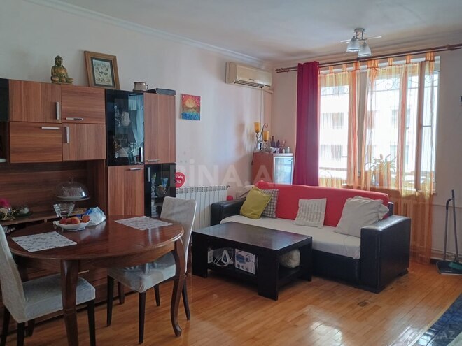 Satılır 2 otaqlı köhnə tikili 52 m², Şah İsmayıl Xətai m., photo 1 from 9