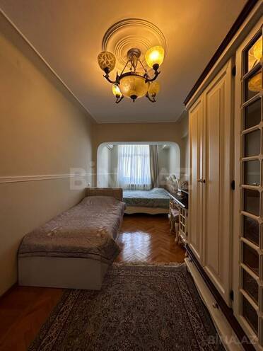 Продаётся 2-комн. вторичка 60 м², м. Элмляр Академиясы, photo 3 from 9