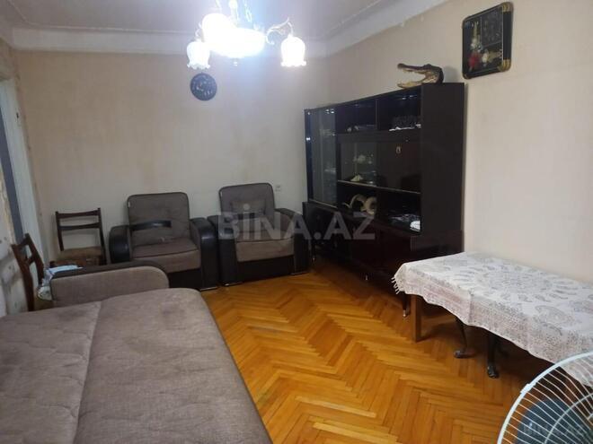 Satılır 2 otaqlı köhnə tikili 60 m², 28 May m., photo 1 from 8