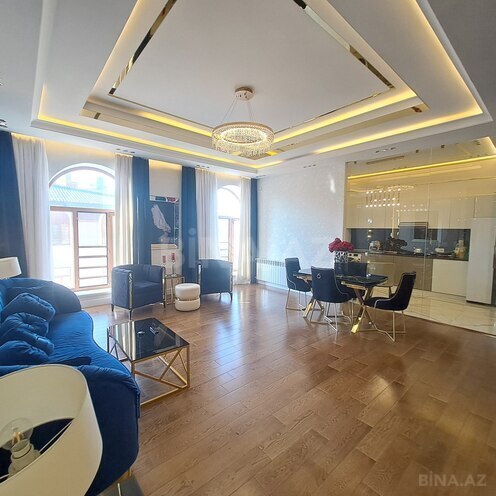 Продаётся 3-комн. новостройка 132 м², м. Нефтчиляр, photo 1 from 19