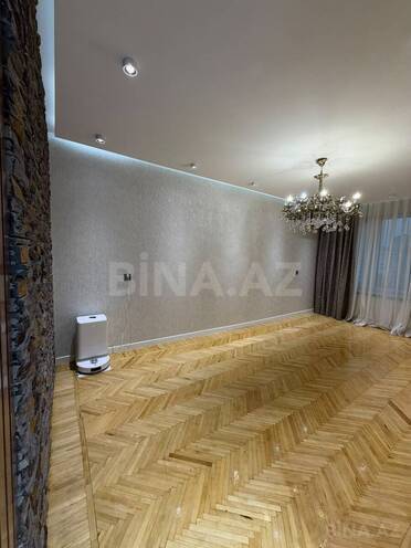 Satılır 3 otaqlı köhnə tikili 80 m², İnşaatçılar m., photo 1 from 24