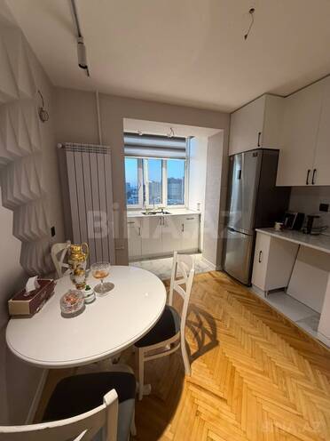Satılır 3 otaqlı köhnə tikili 80 m², İnşaatçılar m., photo 18 from 24
