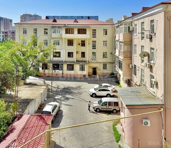 Satılır 1 otaqlı köhnə tikili 40 m², Qara Qarayev m., photo 10 from 14