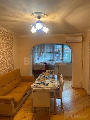 Satılır 2 otaqlı köhnə tikili 55 m², Neftçilər m., photo 1 from 9