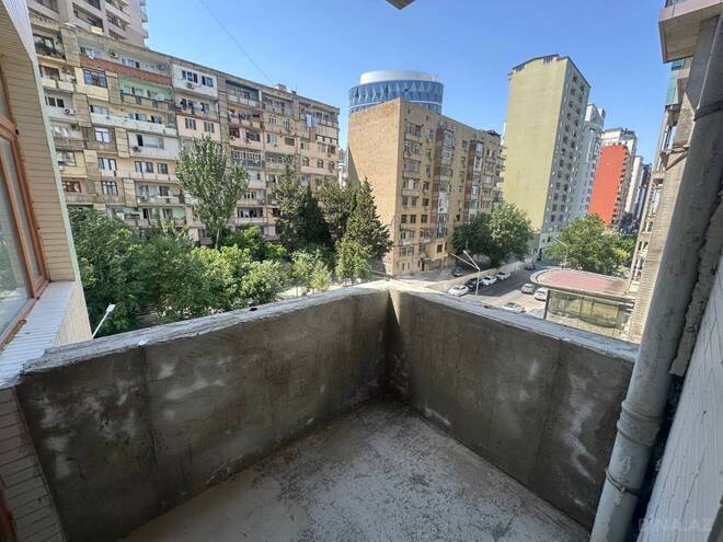 Продаётся 3-комн. новостройка 100 м², м. Элмляр Академиясы, photo 18 from 21