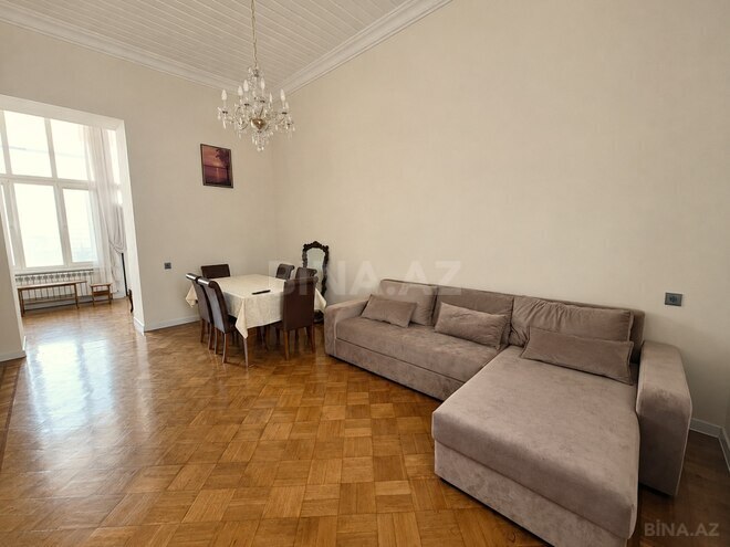 Satılır 2 otaqlı köhnə tikili 75 m², Sahil m., photo 4 from 12