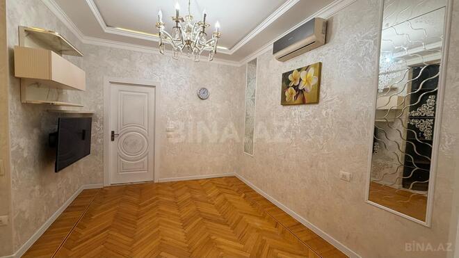 Satılır 3 otaqlı köhnə tikili 75 m², Elmlər Akademiyası m., photo 3 from 12