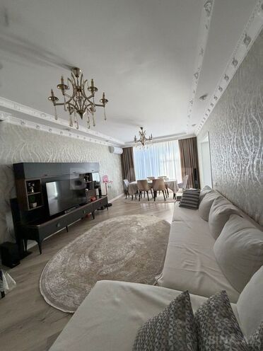 Satılır 4 otaqlı həyət evi/bağ evi 150 m², Yeni Ramana q., photo 3 from 26