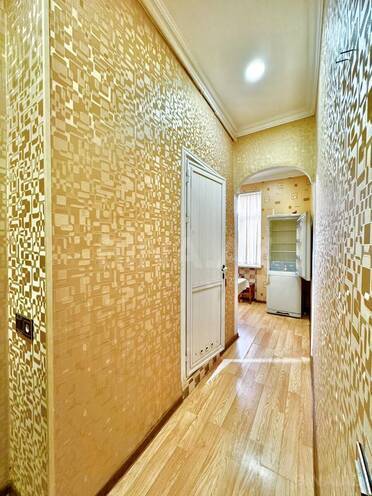 Satılır 1 otaqlı köhnə tikili 40 m², Qara Qarayev m., photo 8 from 14