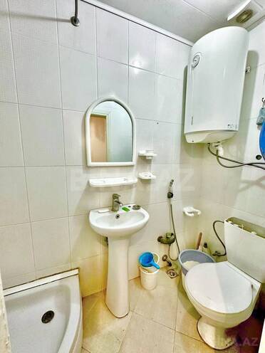 Satılır 2 otaqlı köhnə tikili 37 m², Qara Qarayev m., photo 10 from 12
