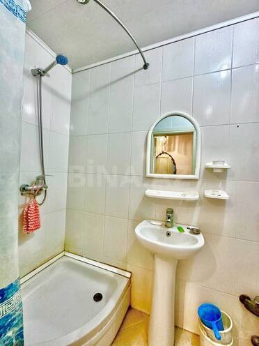 Satılır 2 otaqlı köhnə tikili 37 m², Qara Qarayev m., photo 11 from 12