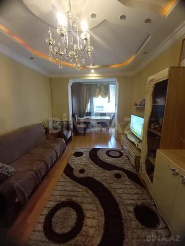Продаётся 3-комн. вторичка 70 м², м. Низами, photo 3 from 9