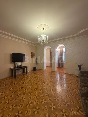 Satılır 2 otaqlı köhnə tikili 75 m², Nəsimi r., photo 3 from 9