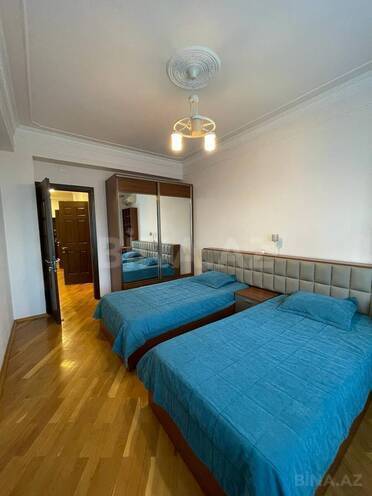 Сдаётся 3-комн. новостройка 130 м², м. Элмляр Академиясы, photo 8 from 13
