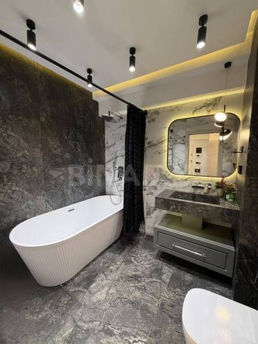 İcarəyə verilir 4 otaqlı yeni tikili 150 m², 28 May m., photo 28 from 30