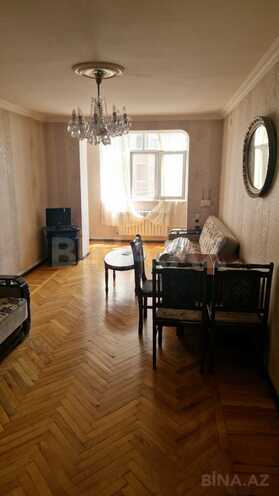 İcarəyə verilir 2 otaqlı köhnə tikili 65 m², 28 May m., photo 1 from 12