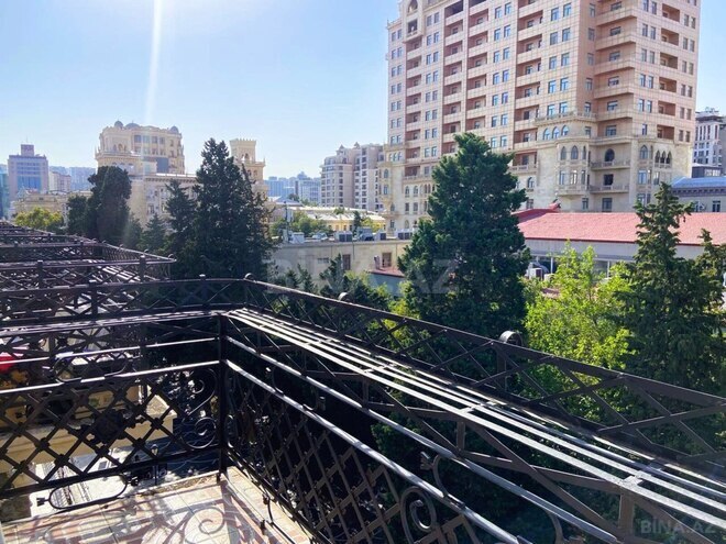 Продаётся 3-комн. вторичка 65 м², м. Сахил, photo 3 from 17