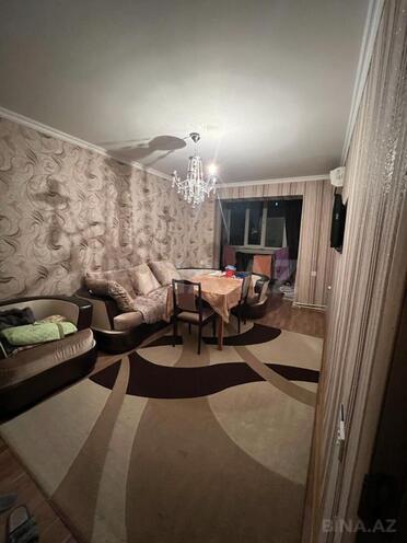 Продаётся 3-комн. вторичка 70 м², м. Элмляр Академиясы, photo 1 from 11