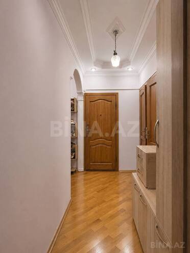 Продаётся 2-комн. вторичка 70 м², м. Нефтчиляр, photo 10 from 16
