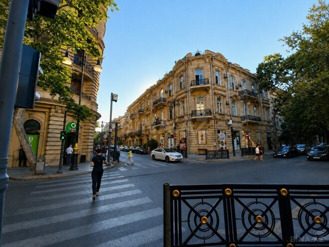 Satılır 2 otaqlı köhnə tikili 75 m², Sahil m., photo 1 from 12