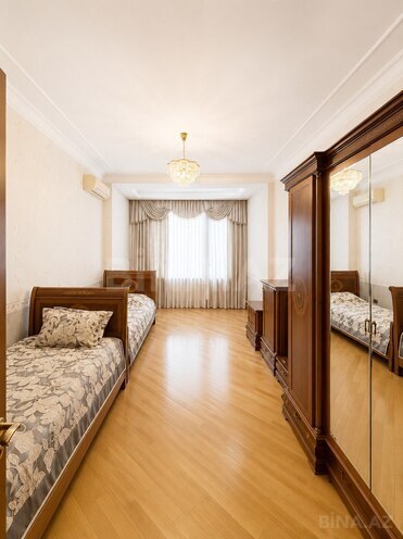 Satılır 4 otaqlı yeni tikili 220 m², Gənclik m., photo 16 from 32