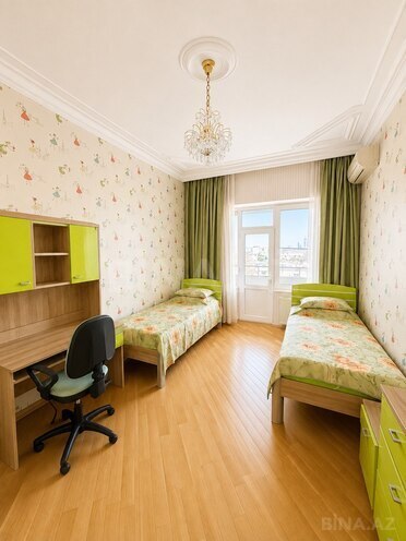 Satılır 4 otaqlı yeni tikili 220 m², Gənclik m., photo 18 from 32