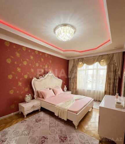 Satılır 4 otaqlı köhnə tikili 112 m², Neftçilər m., photo 1 from 6