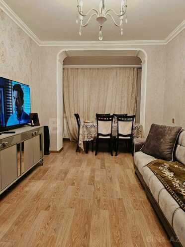 Продаётся 2-комн. вторичка 60 м², photo 1 from 14