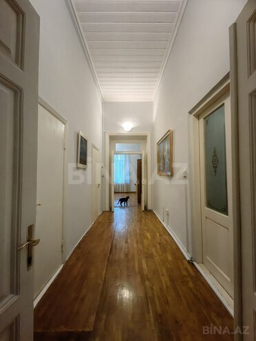 Продаётся 5-комн. вторичка 258 м², м. Ичеришехер, photo 30 from 32