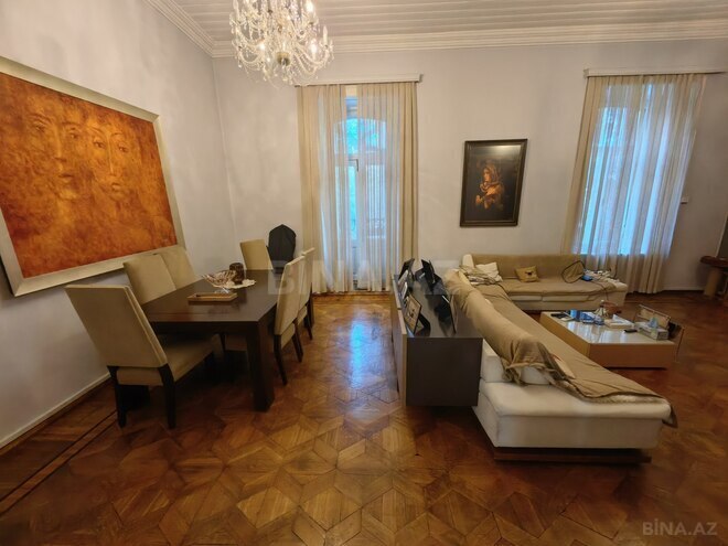 Продаётся 5-комн. вторичка 258 м², м. Ичеришехер, photo 10 from 32