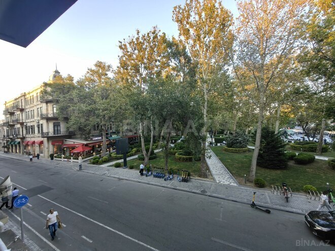 Продаётся 5-комн. вторичка 258 м², м. Ичеришехер, photo 11 from 32