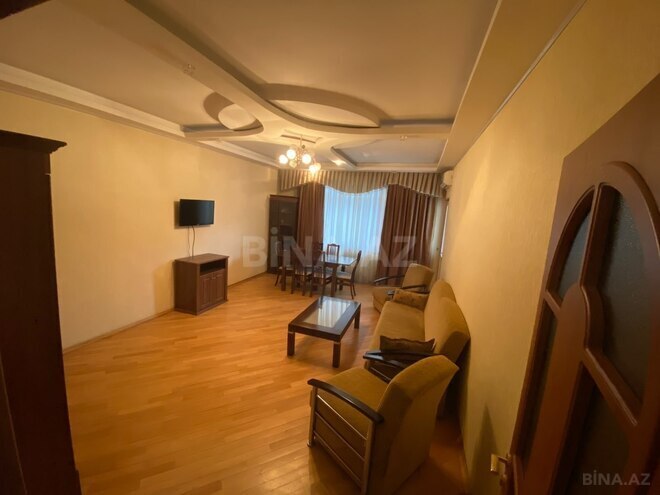 Продаётся 2-комн. новостройка 70 м², м. Гянджлик, photo 1 from 10